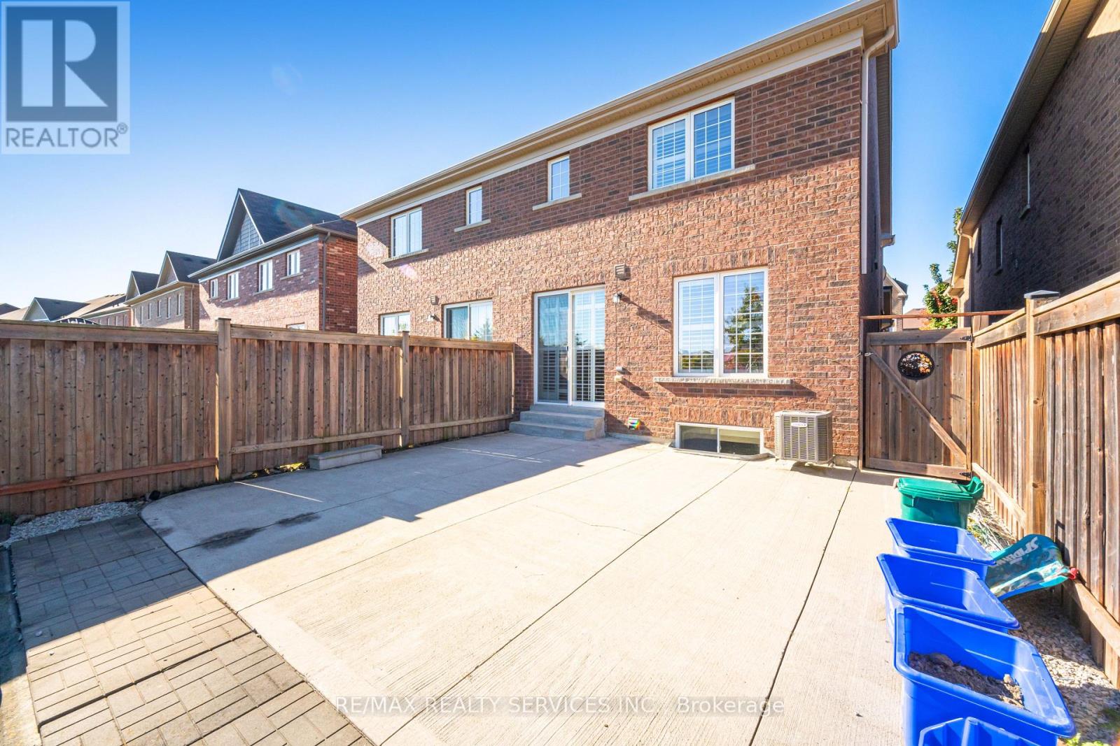 27 Sussexvale Drive, Brampton, Ontario  L6R 3S1 - Photo 39 - W12467691