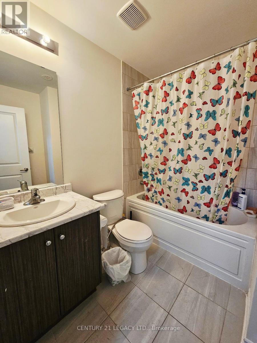 70 - 80 Knotsberry Circle, Brampton, Ontario  L6Y 6G1 - Photo 10 - W12467695