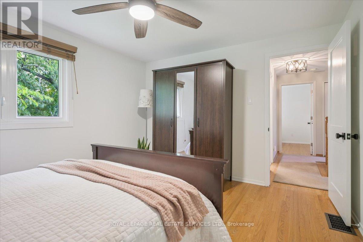 2340 Homelands Drive, Mississauga (Sheridan), Ontario  L5K 1G6 - Photo 23 - W12467706