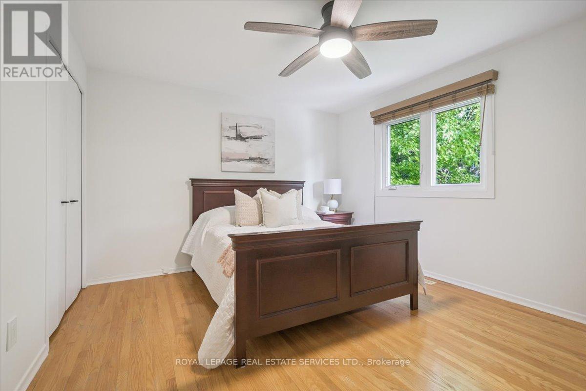 2340 Homelands Drive, Mississauga (Sheridan), Ontario  L5K 1G6 - Photo 25 - W12467706