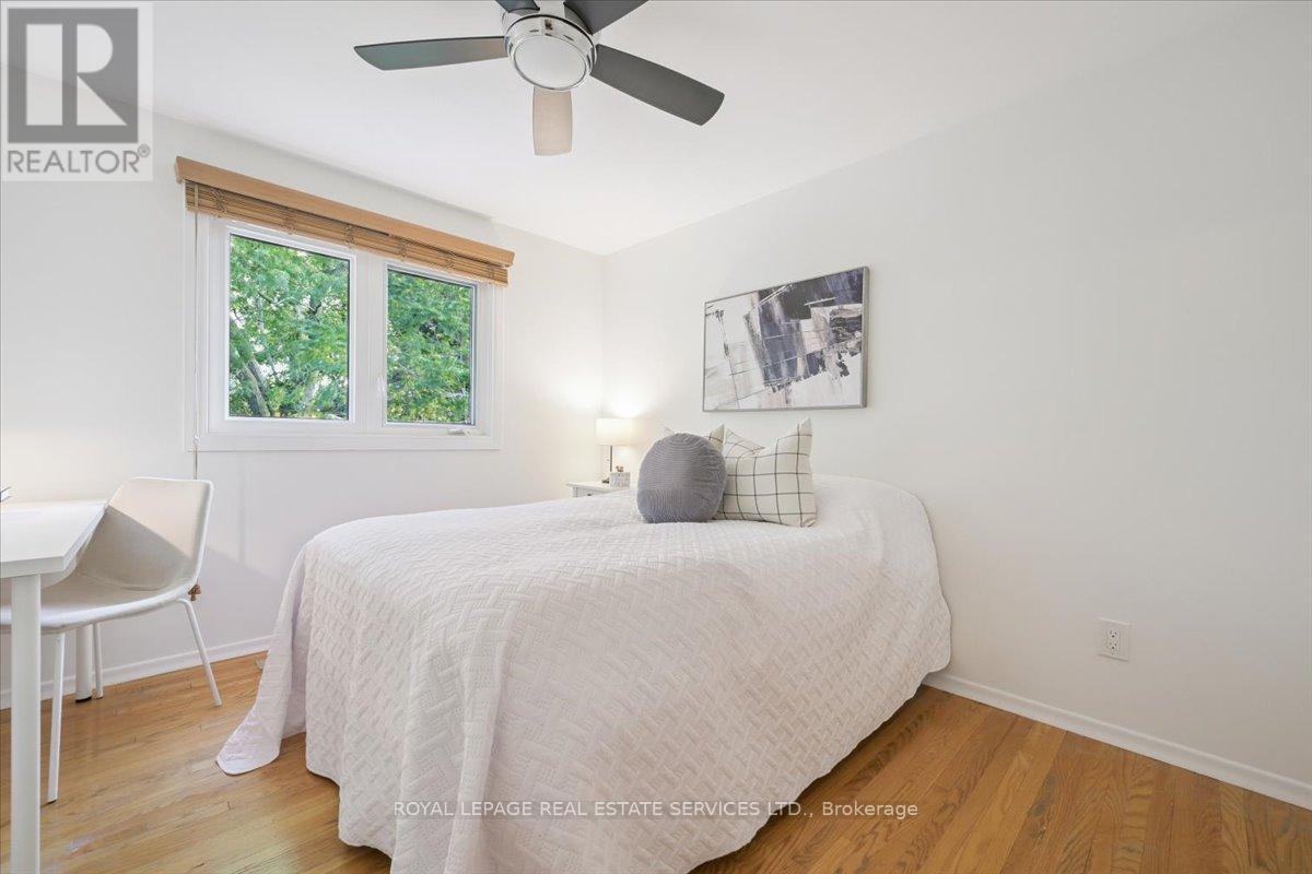 2340 Homelands Drive, Mississauga (Sheridan), Ontario  L5K 1G6 - Photo 27 - W12467706