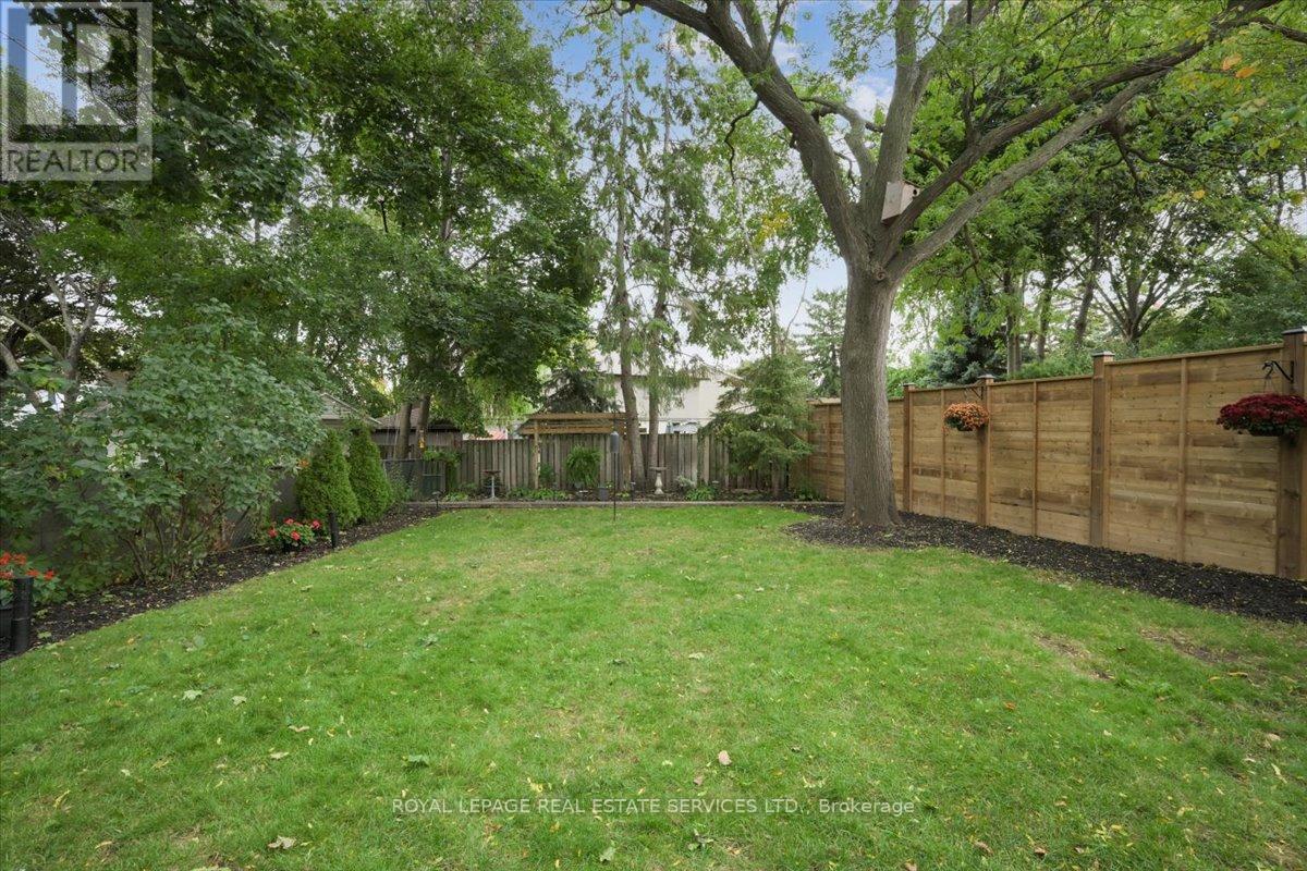 2340 Homelands Drive, Mississauga (Sheridan), Ontario  L5K 1G6 - Photo 38 - W12467706