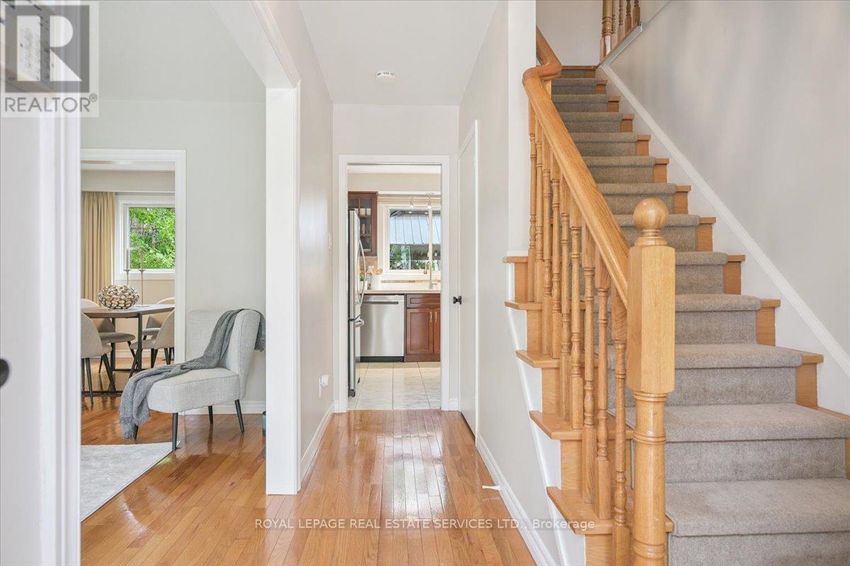 2340 Homelands Drive, Mississauga (Sheridan), Ontario  L5K 1G6 - Photo 4 - W12467706