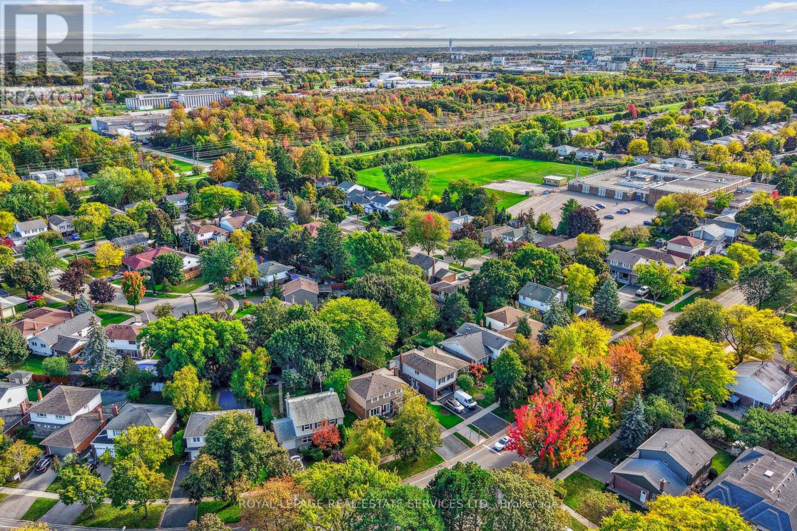 2340 Homelands Drive, Mississauga (Sheridan), Ontario  L5K 1G6 - Photo 45 - W12467706