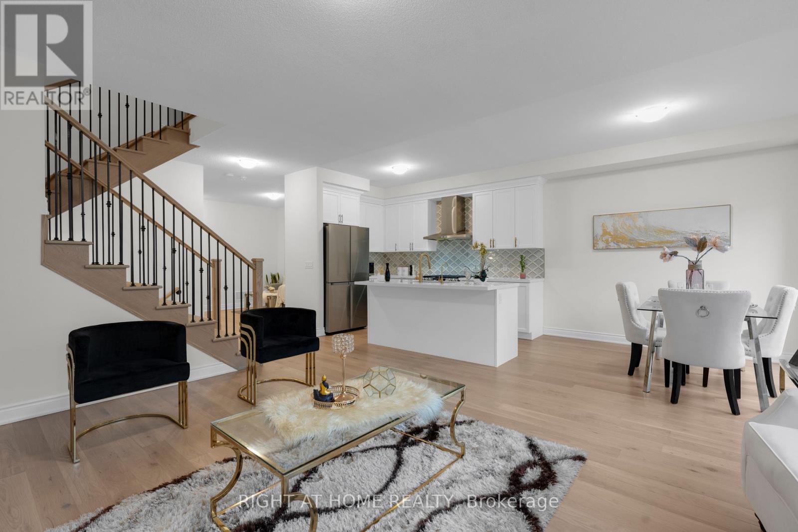 16 Vincena Road, Caledon, Ontario  L7C 4M3 - Photo 13 - W12467726