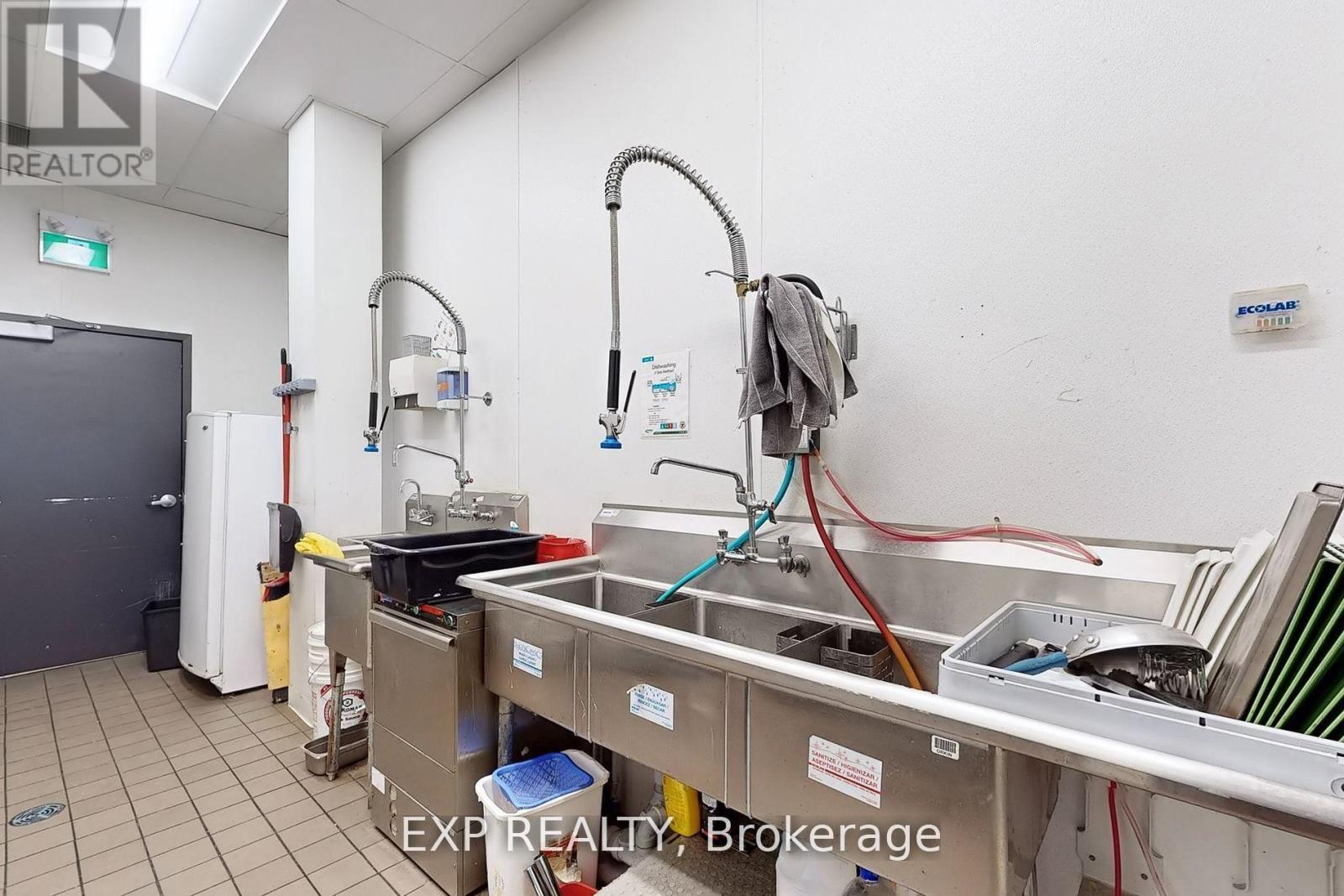 103 - 491 Appleby Line, Burlington, Ontario  L7L 2Y1 - Photo 12 - W12467734