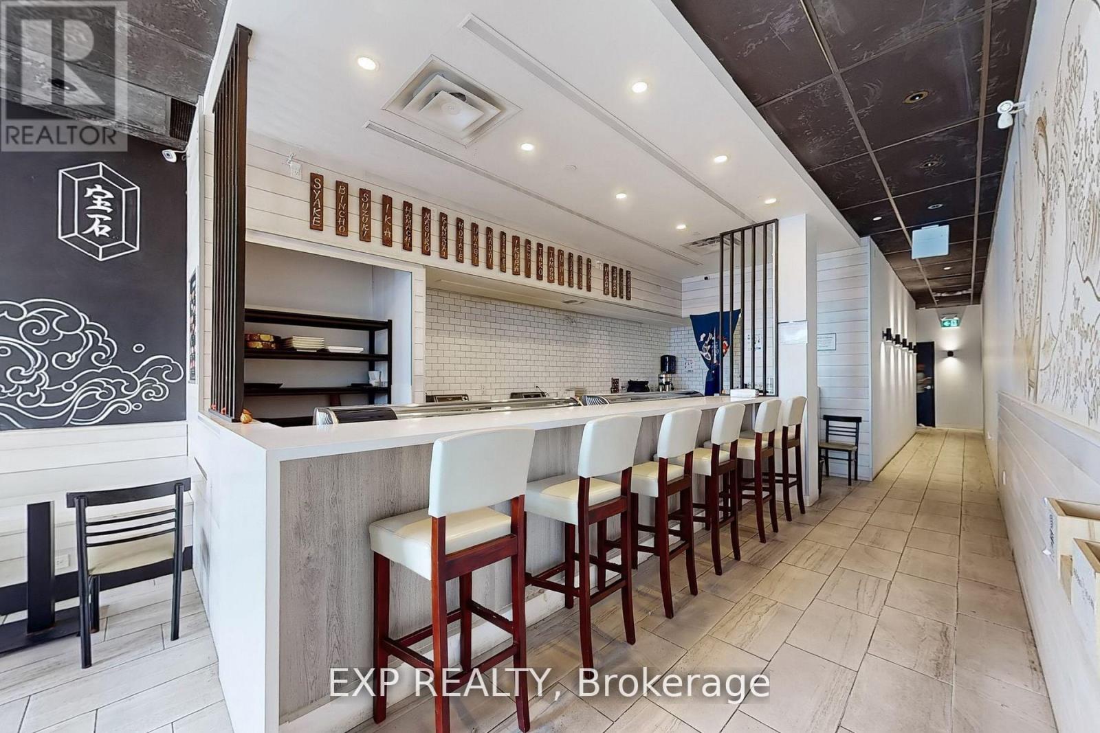 103 - 491 Appleby Line, Burlington, Ontario  L7L 2Y1 - Photo 5 - W12467734