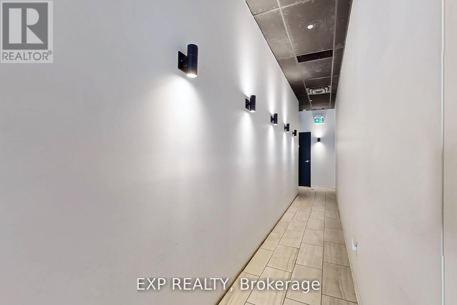 103 - 491 Appleby Line, Burlington, Ontario  L7L 2Y1 - Photo 7 - W12467734