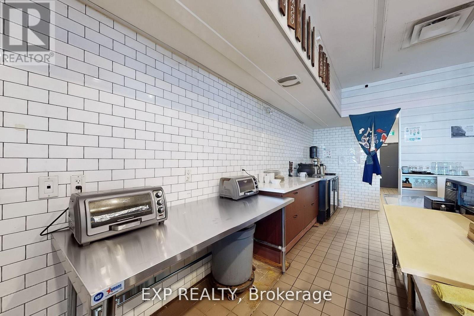 103 - 491 Appleby Line, Burlington, Ontario  L7L 2Y1 - Photo 9 - W12467734