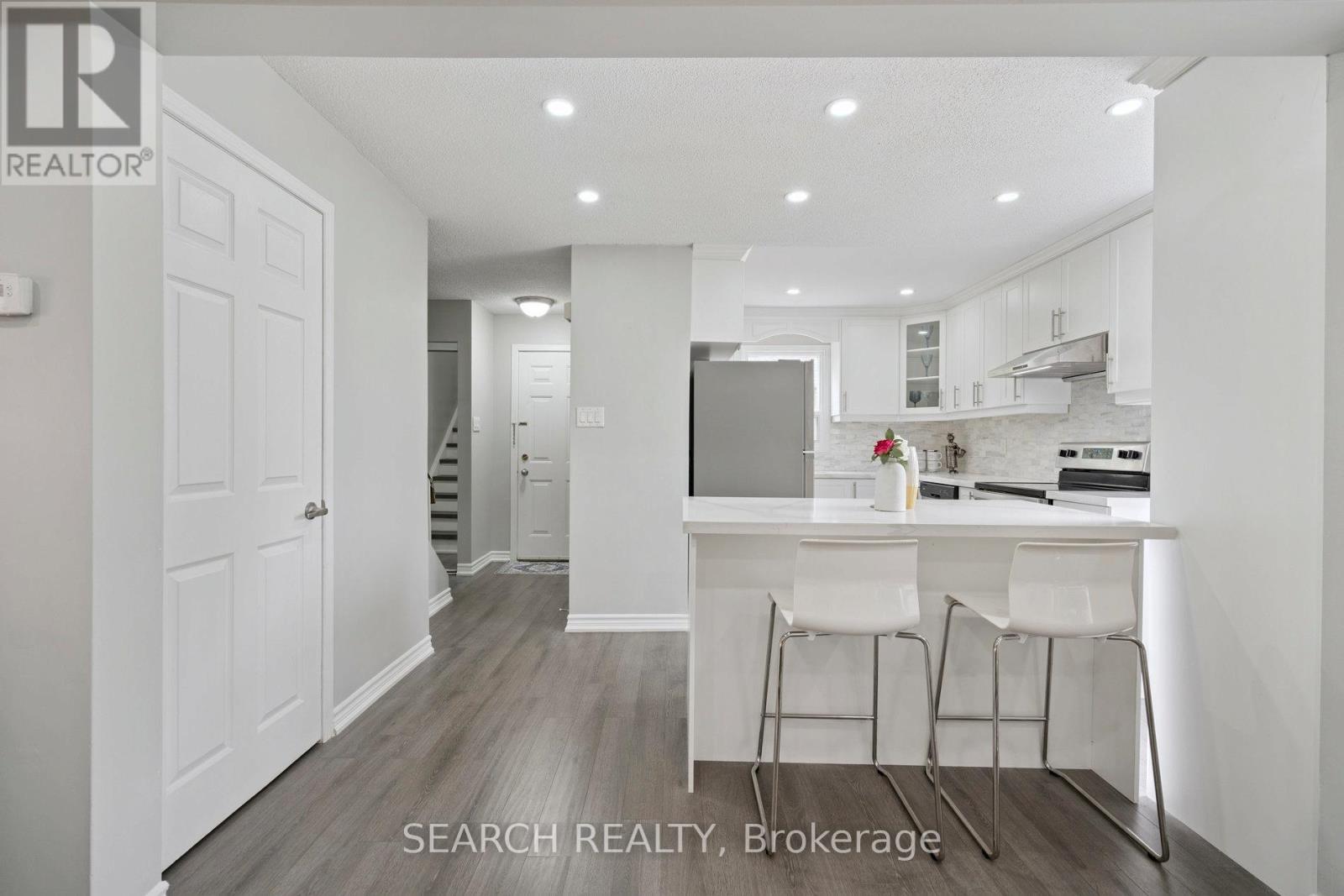 15 Hector Court, Brampton, Ontario  L6S 1P1 - Photo 17 - W12467759