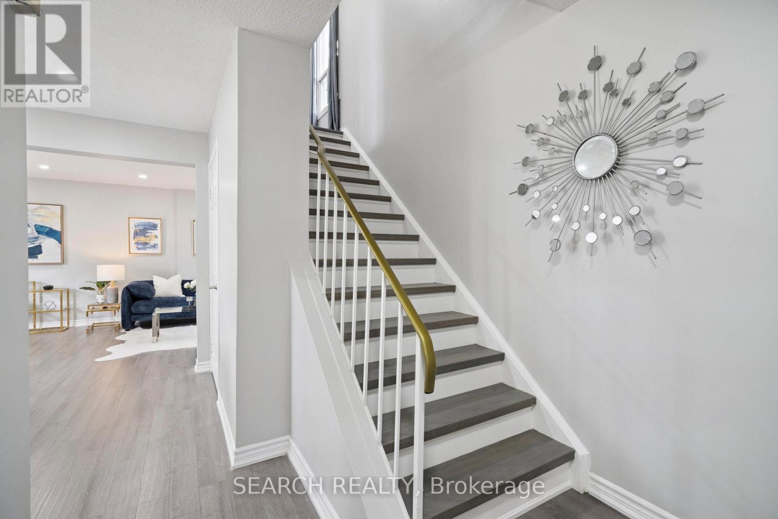15 Hector Court, Brampton, Ontario  L6S 1P1 - Photo 18 - W12467759