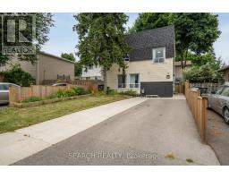 15 HECTOR COURT, Brampton, Ontario