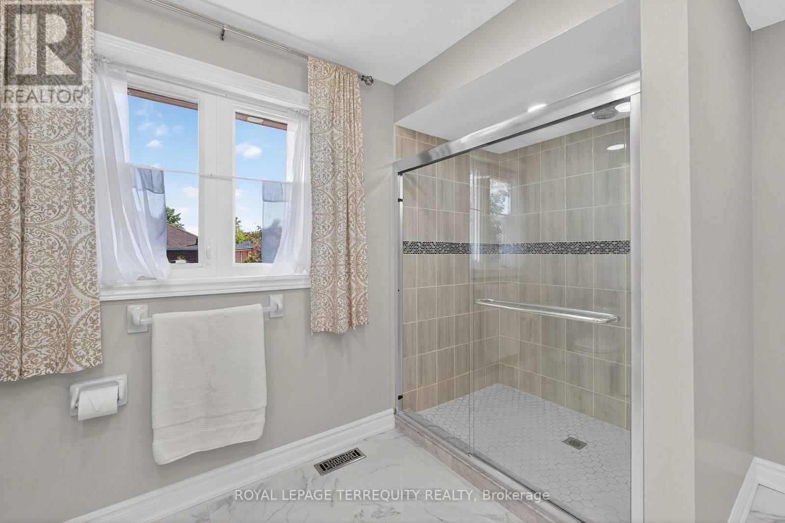3108 Eden Oak Crescent, Mississauga, Ontario  L5L 5V1 - Photo 27 - W12467761