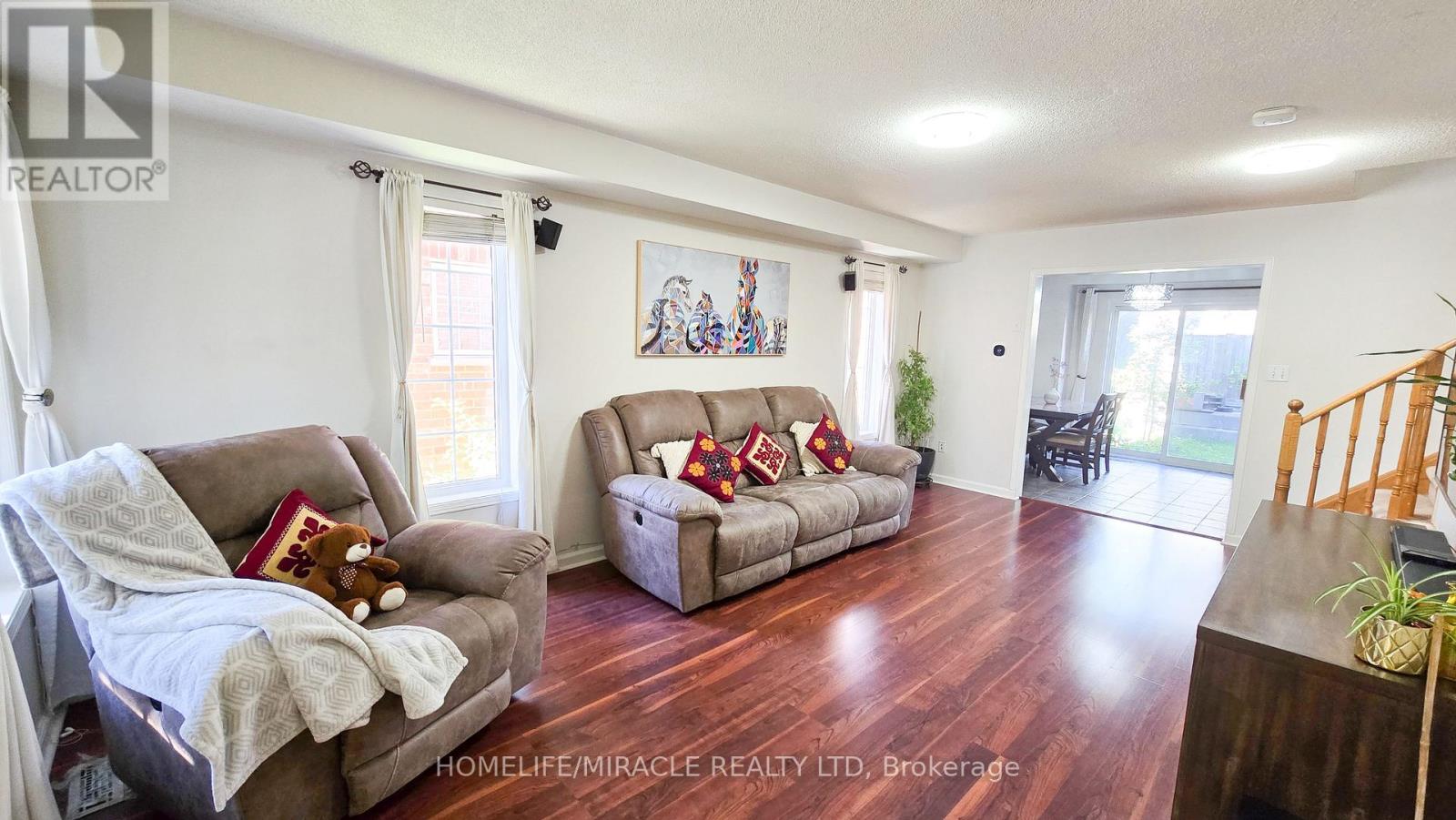 48 Bramcedar Crescent, Brampton, Ontario  L7A 1T3 - Photo 6 - W12467765