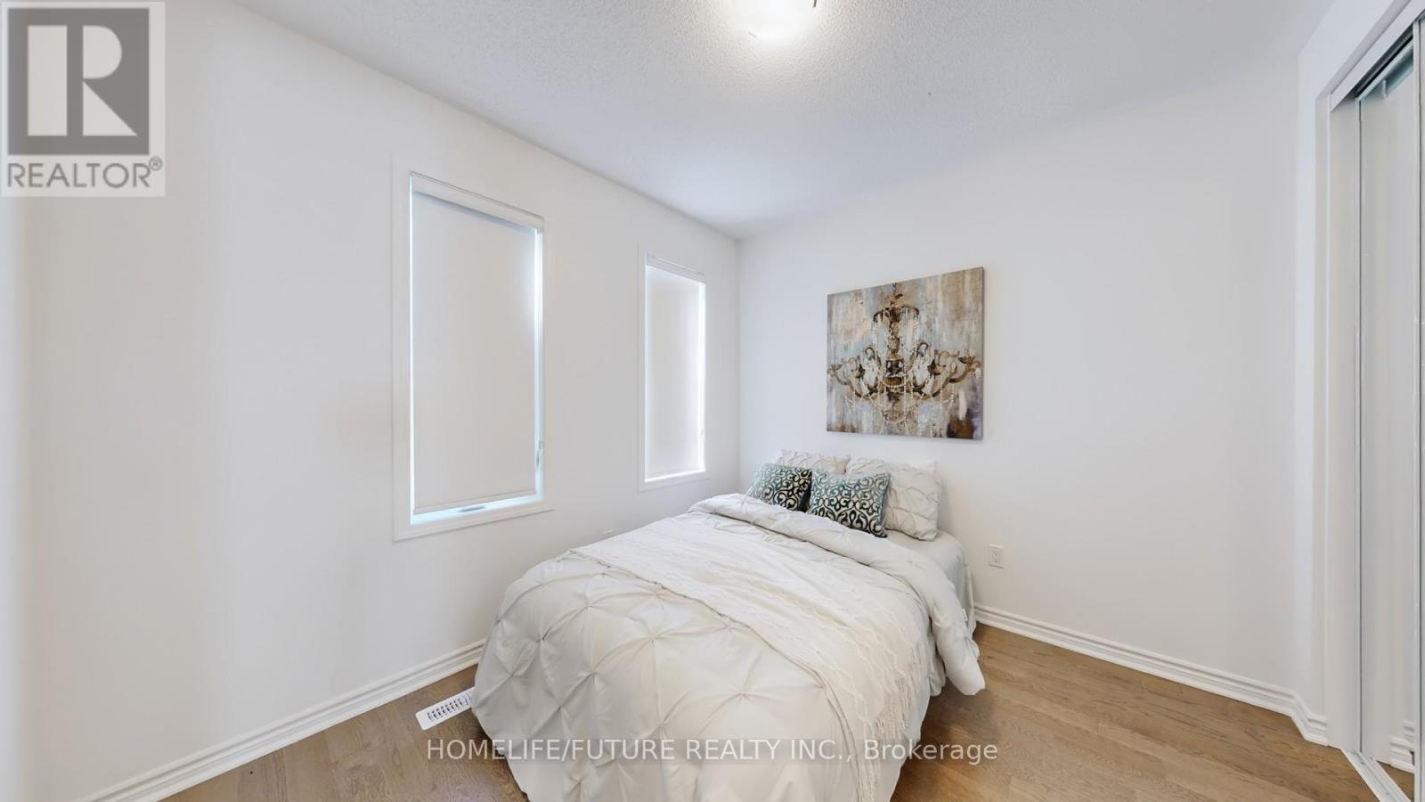 338 Marigold Court, Milton, Ontario  L9E 2B9 - Photo 35 - W12467806