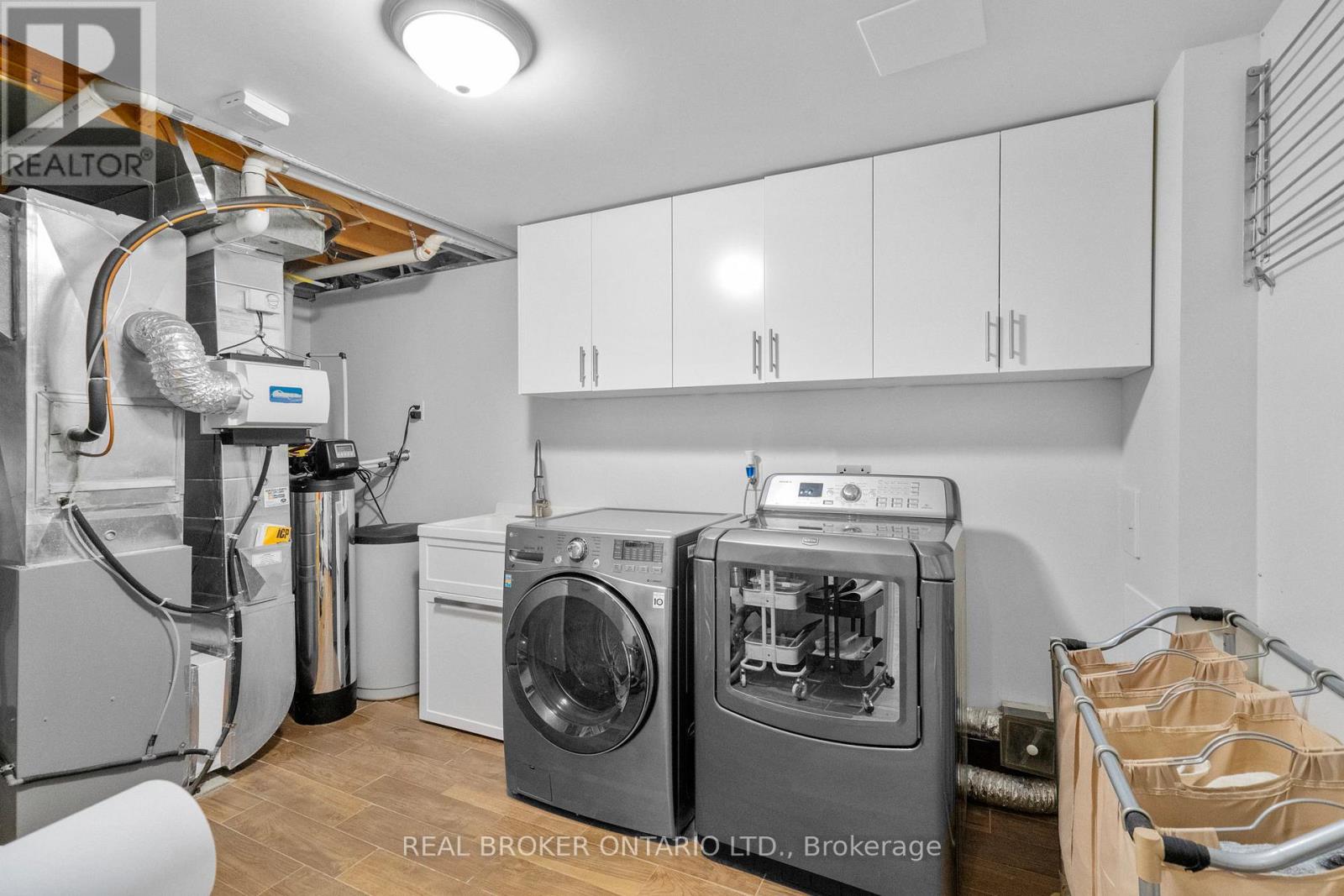 11 Fountainbridge Drive, Caledon, Ontario  L7E 1P6 - Photo 22 - W12467808