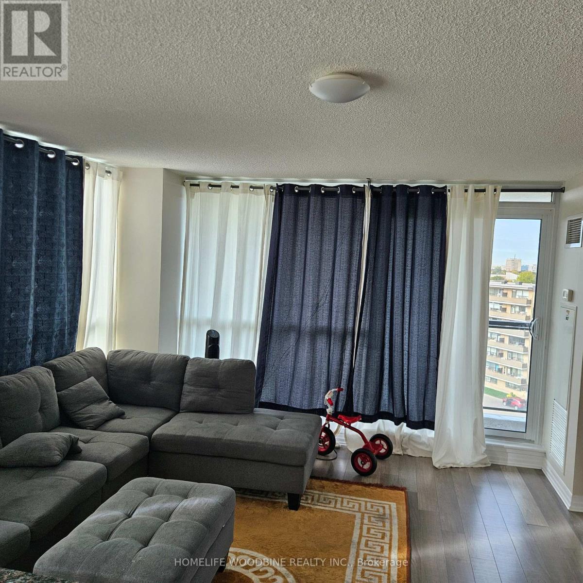 918 - 80 Esther Lorrie Drive, Toronto, Ontario  M9W 0C6 - Photo 5 - W12467812