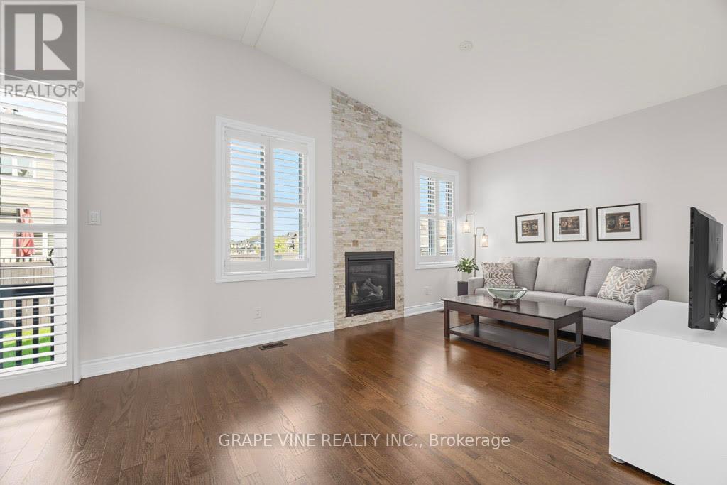 862 Oat Straw Way, Ottawa, Ontario  K1T 0M2 - Photo 14 - X12467853