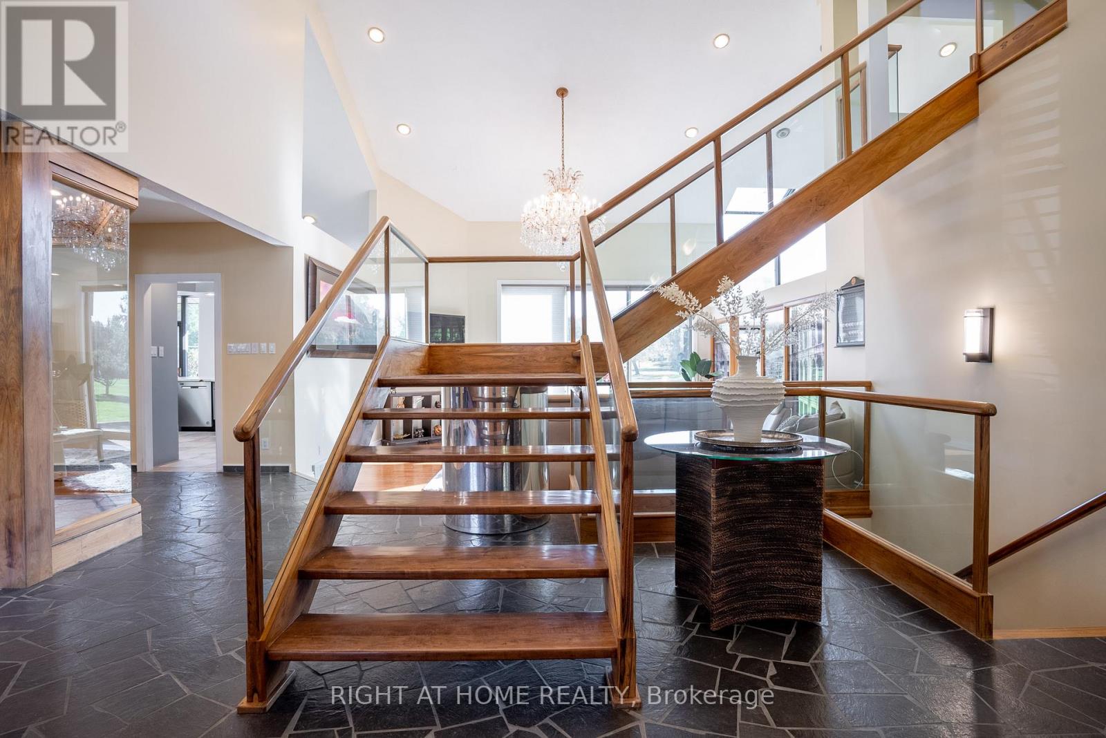 5 Burnt Tree Court, Ottawa, Ontario  K2R 1B8 - Photo 2 - X12467883