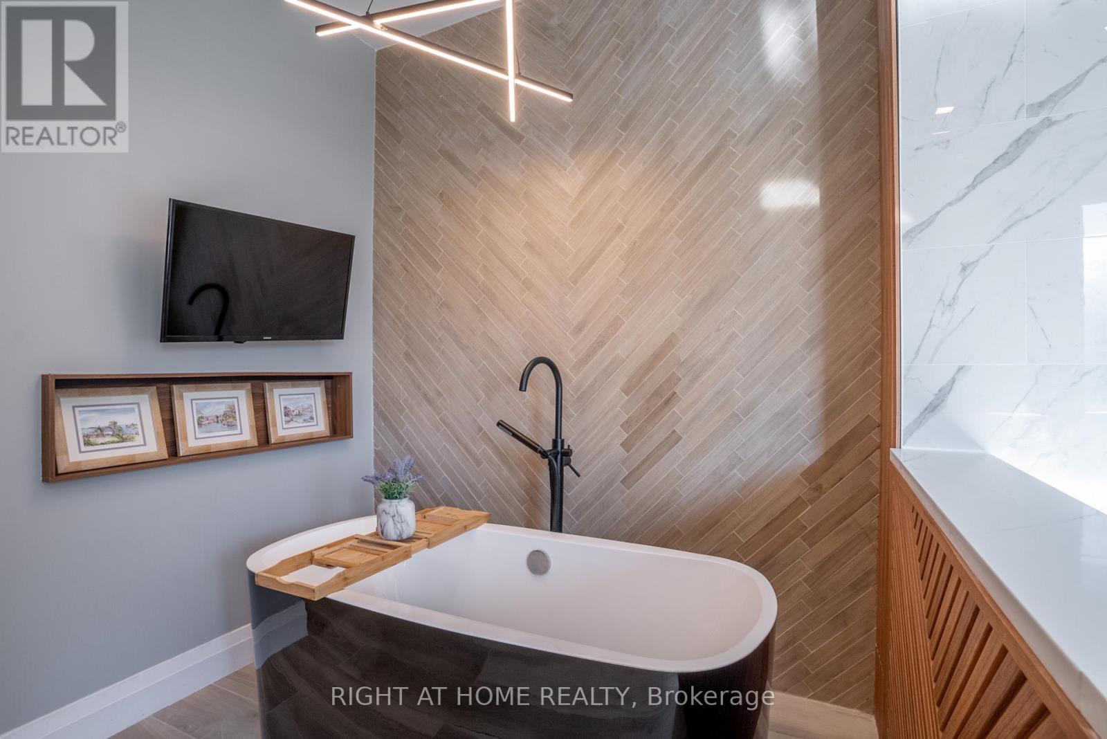 5 Burnt Tree Court, Ottawa, Ontario  K2R 1B8 - Photo 24 - X12467883