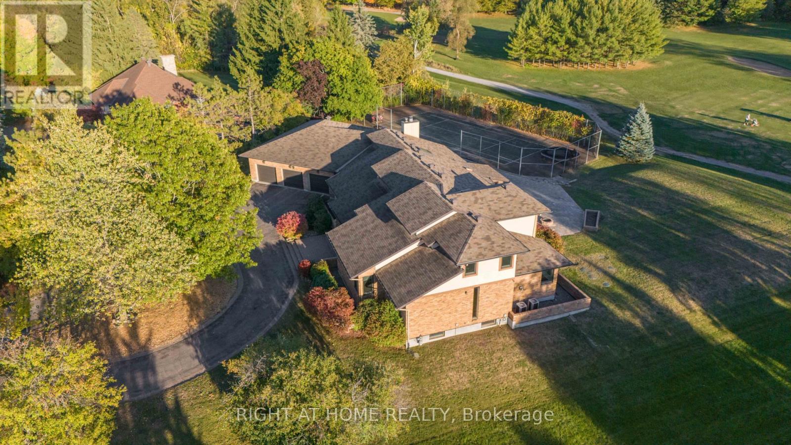 5 Burnt Tree Court, Ottawa, Ontario  K2R 1B8 - Photo 48 - X12467883