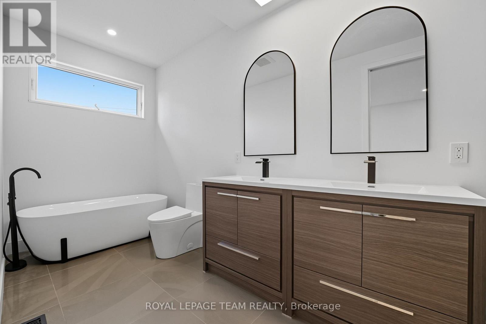 984 Watson Street, Ottawa, Ontario  K2B 6C2 - Photo 23 - X12467885