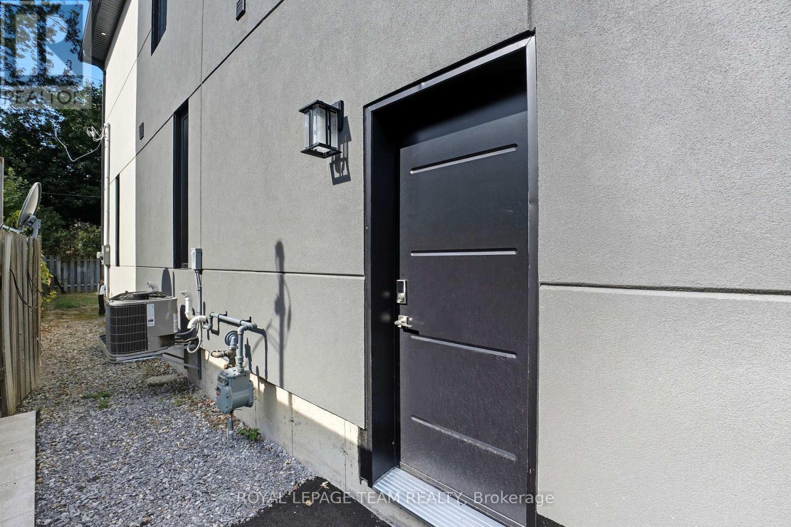 984 Watson Street, Ottawa, Ontario  K2B 6C2 - Photo 32 - X12467885