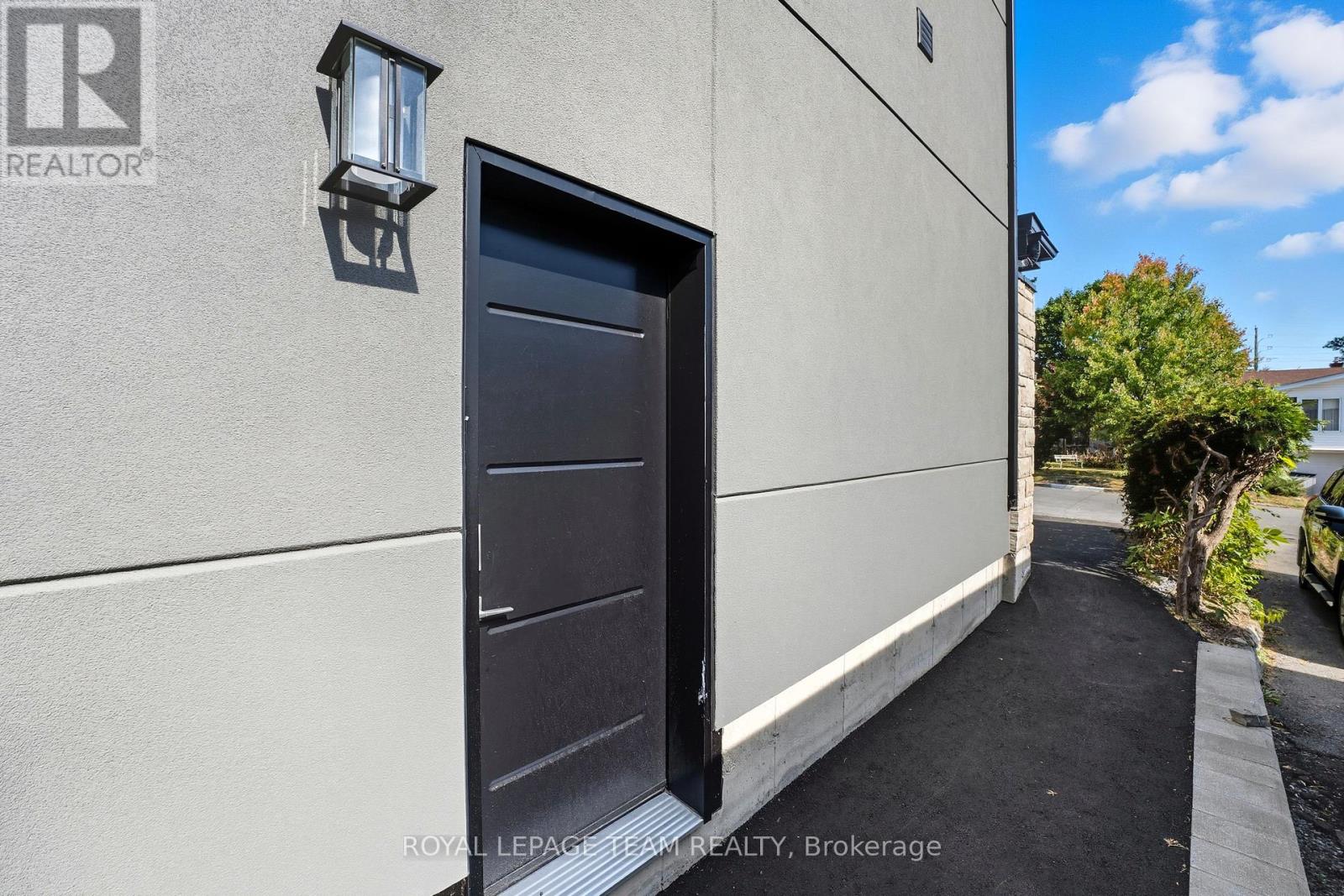 984 Watson Street, Ottawa, Ontario  K2B 6C2 - Photo 33 - X12467885