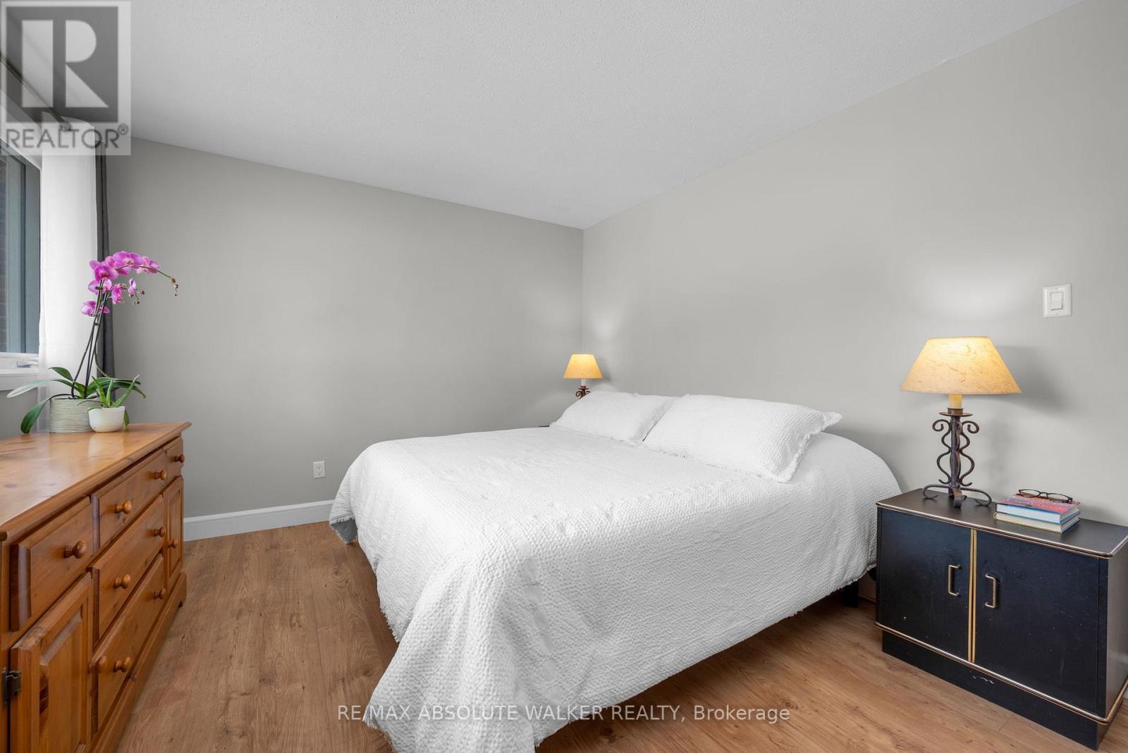 5298 Hillcrest Drive, Ottawa, Ontario  K4M 1E6 - Photo 16 - X12467900