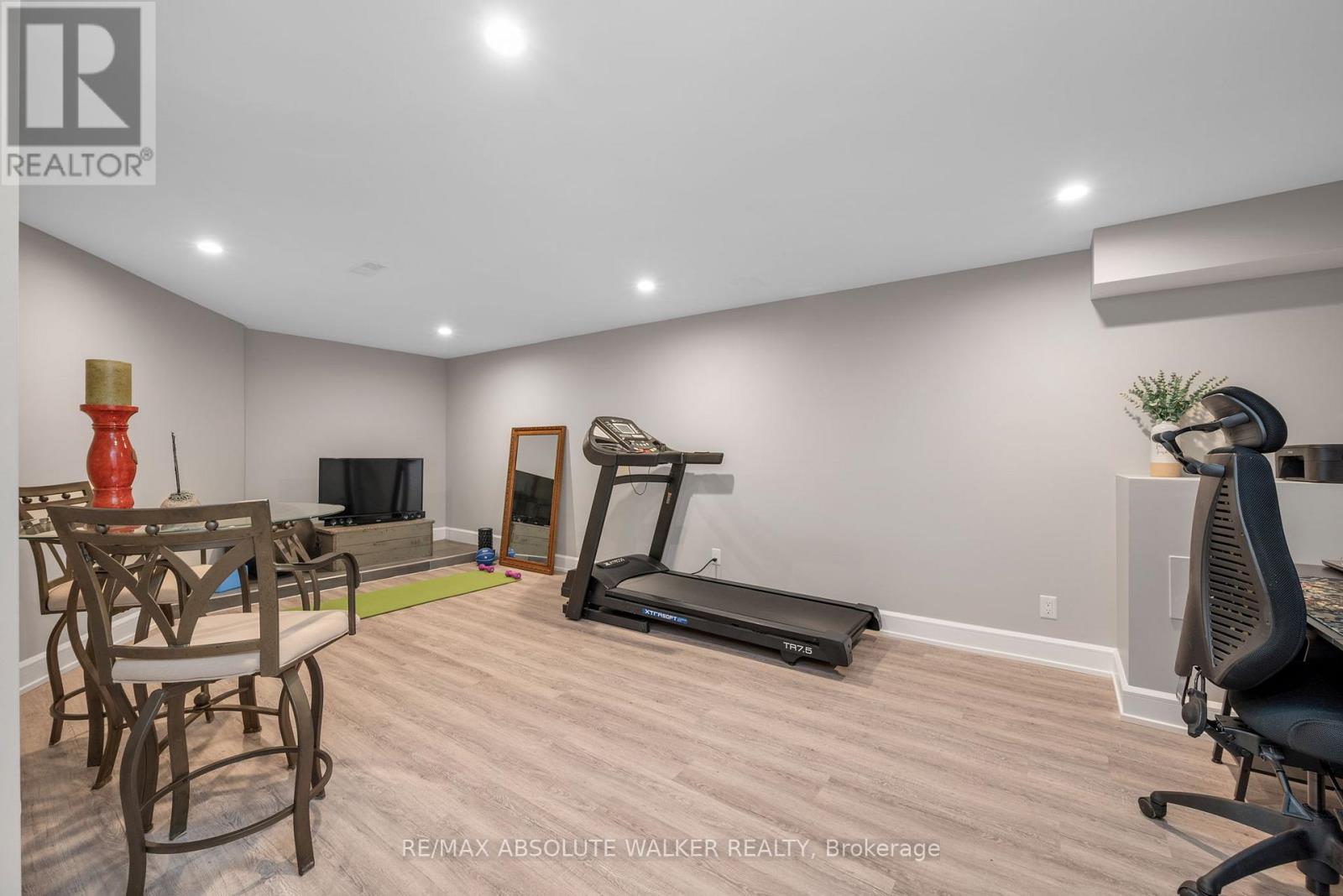 5298 Hillcrest Drive, Ottawa, Ontario  K4M 1E6 - Photo 23 - X12467900