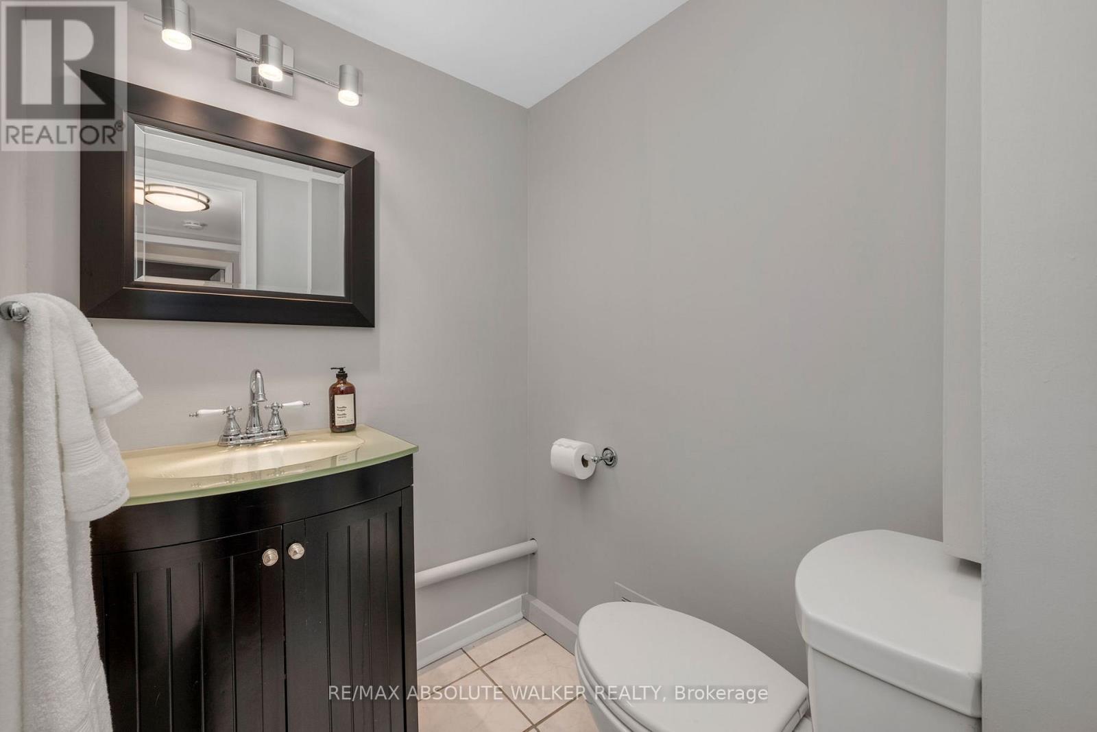 5298 Hillcrest Drive, Ottawa, Ontario  K4M 1E6 - Photo 25 - X12467900