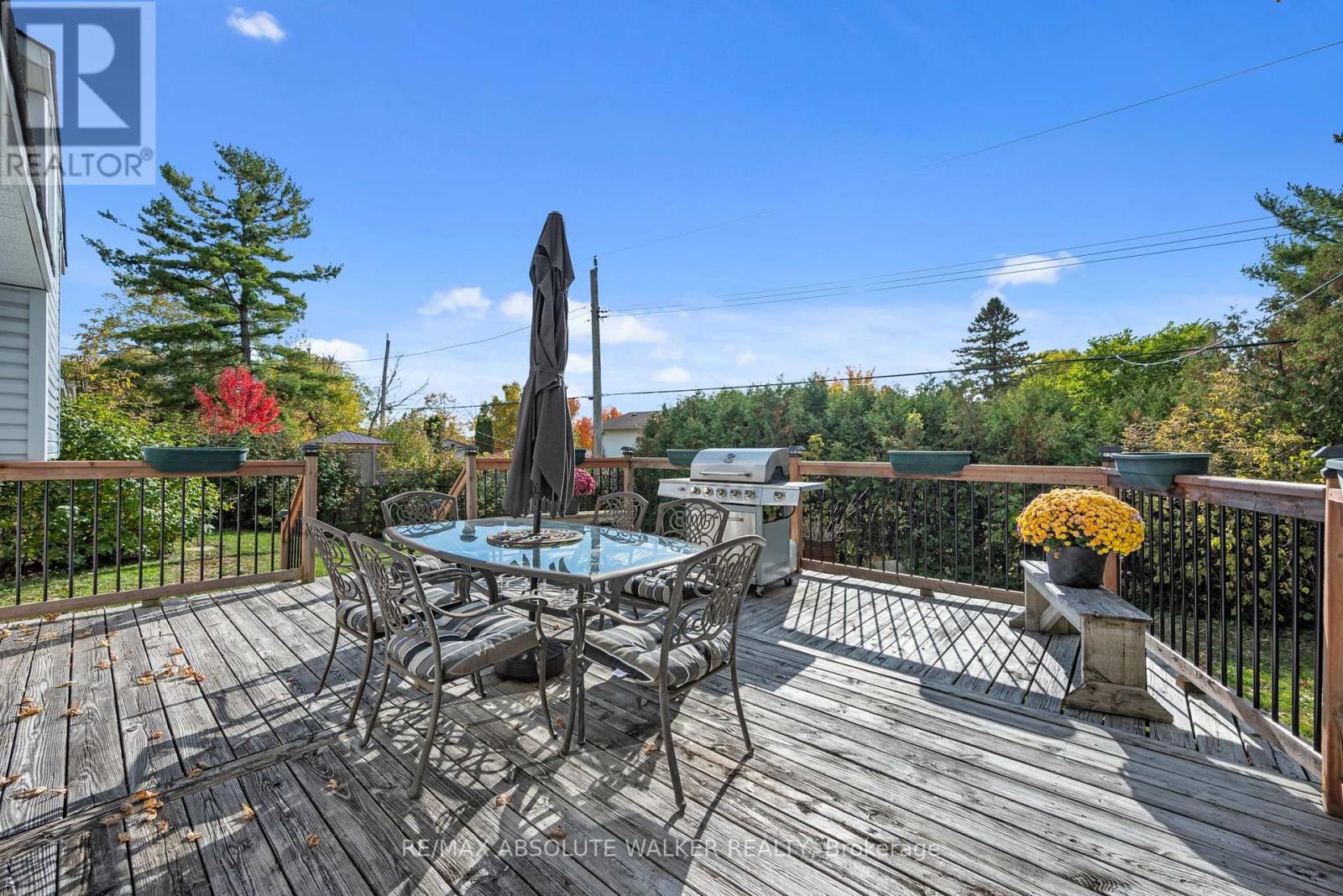 5298 Hillcrest Drive, Ottawa, Ontario  K4M 1E6 - Photo 27 - X12467900