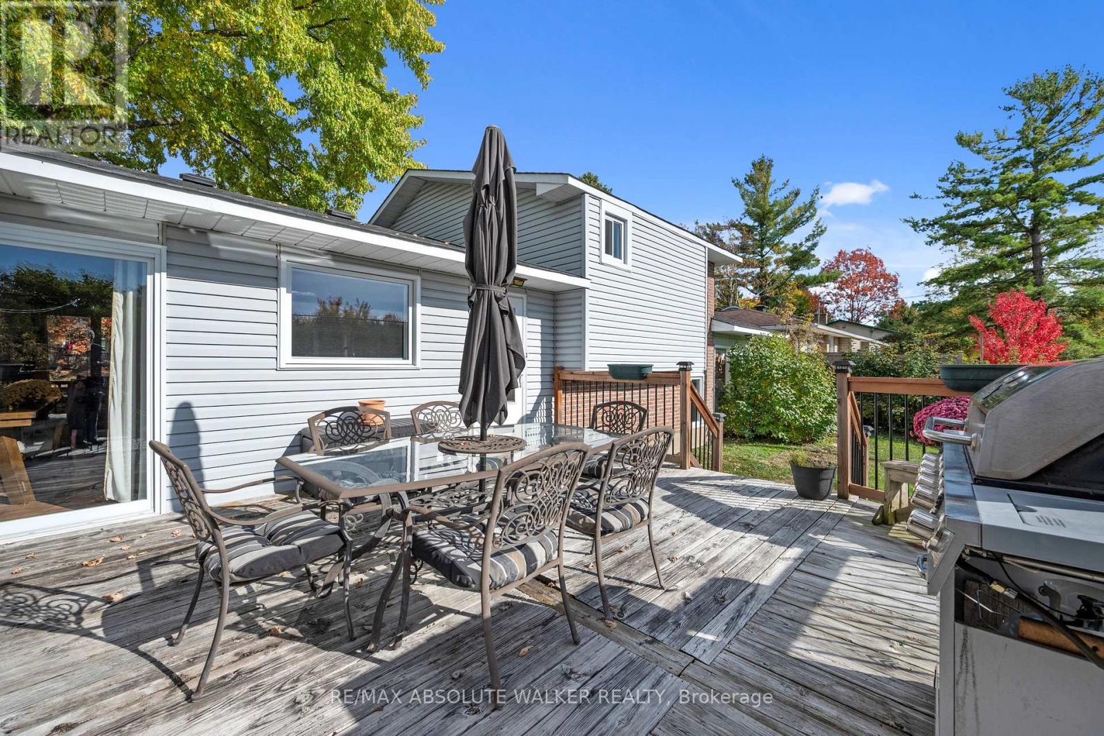 5298 Hillcrest Drive, Ottawa, Ontario  K4M 1E6 - Photo 28 - X12467900