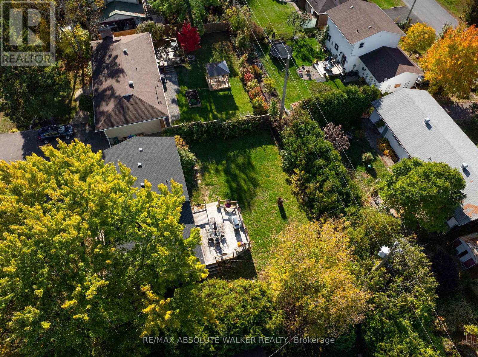 5298 Hillcrest Drive, Ottawa, Ontario  K4M 1E6 - Photo 32 - X12467900