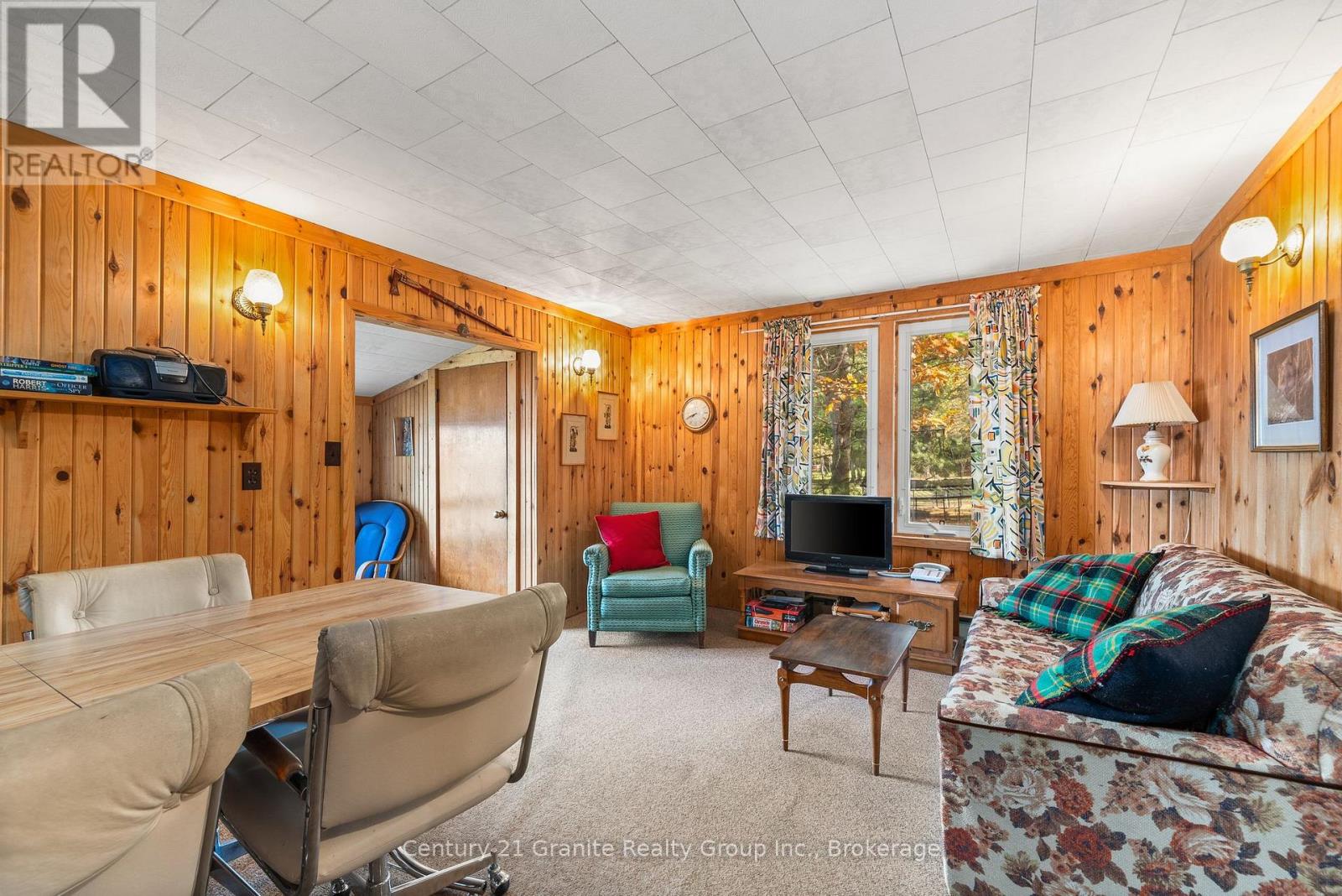 17058 Highway 35, Algonquin Highlands, Ontario  K0M 1S0 - Photo 15 - X12467628