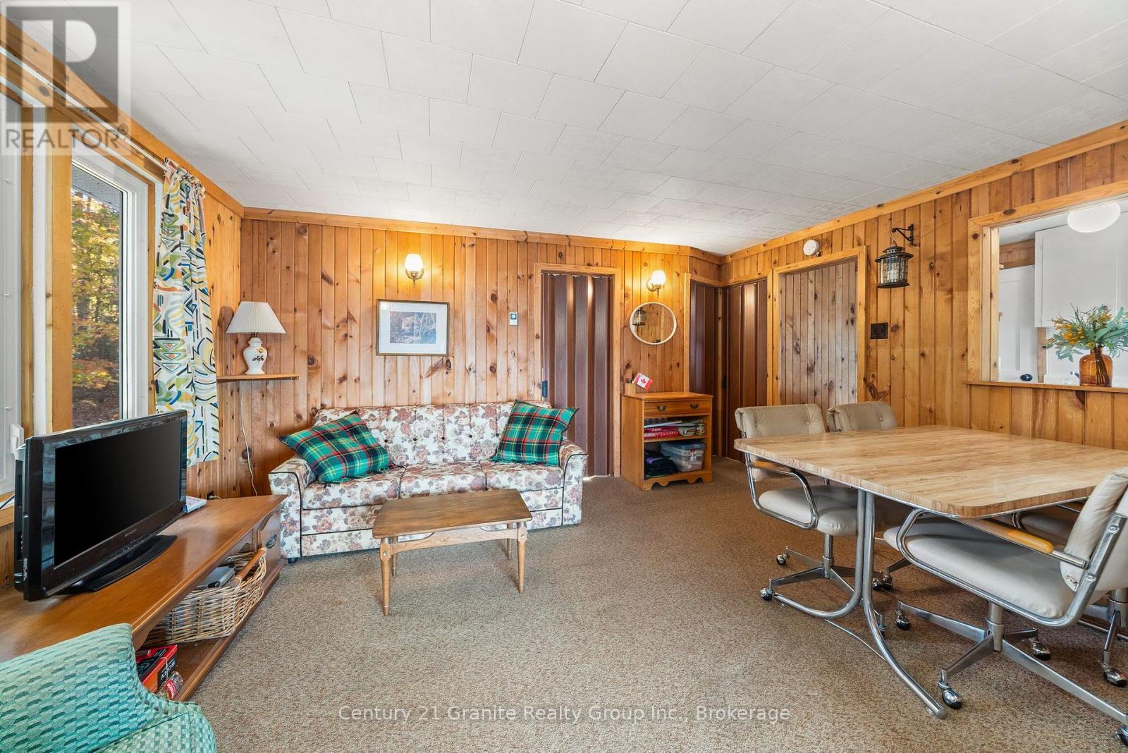 17058 Highway 35, Algonquin Highlands, Ontario  K0M 1S0 - Photo 20 - X12467628