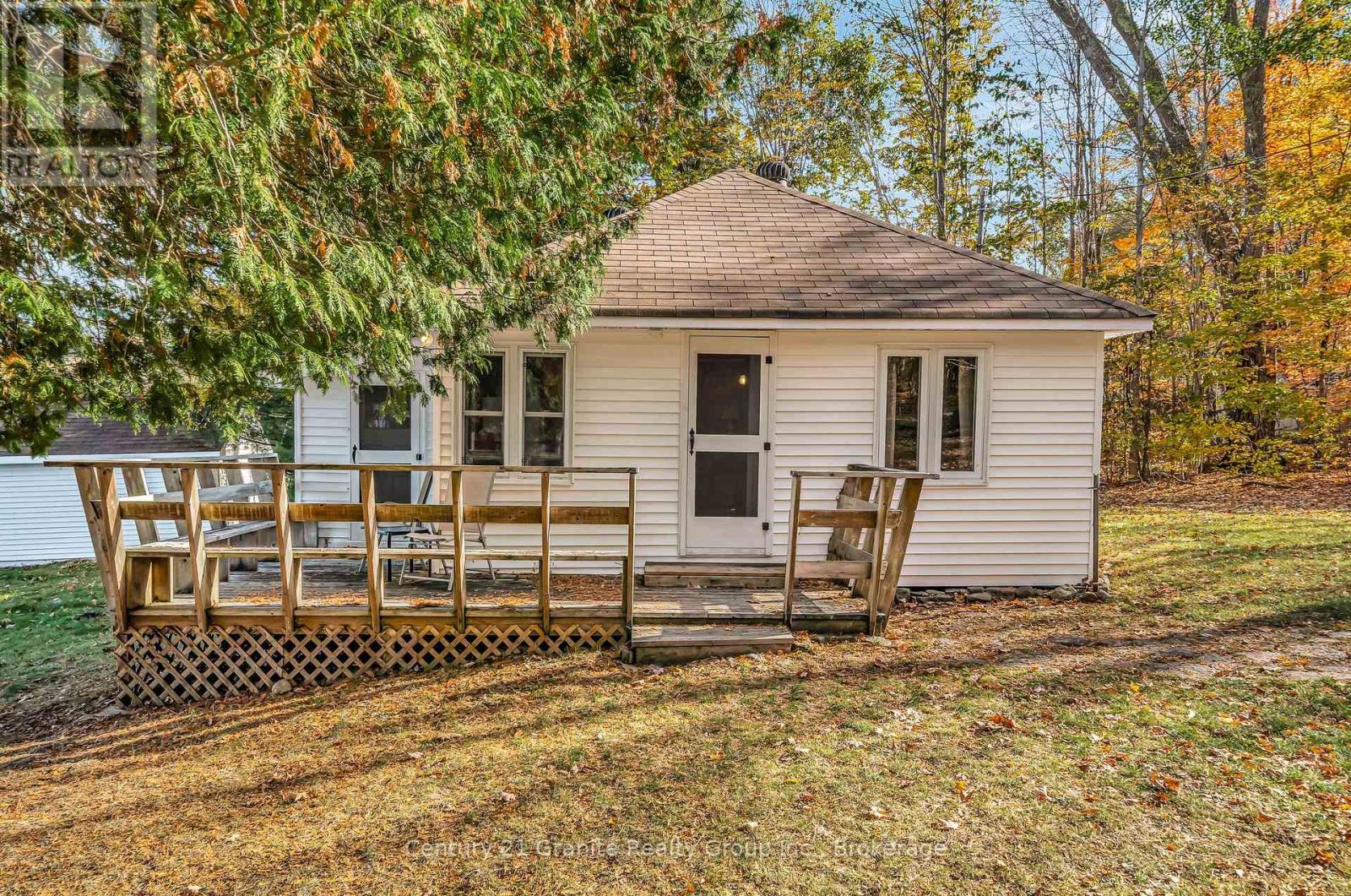 17058 Highway 35, Algonquin Highlands, Ontario  K0M 1S0 - Photo 32 - X12467628