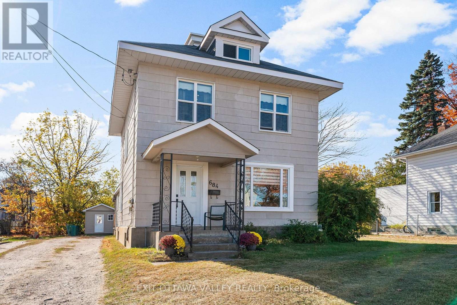 684 Gordon Street, Pembroke, Ontario  K8A 6J8 - Photo 2 - X12467855