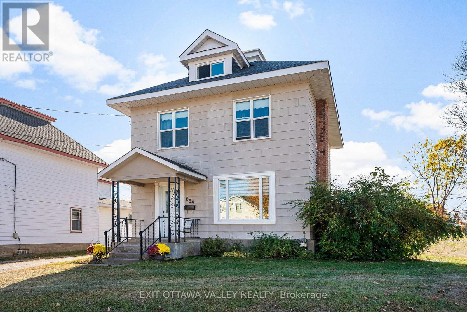 684 Gordon Street, Pembroke, Ontario  K8A 6J8 - Photo 3 - X12467855