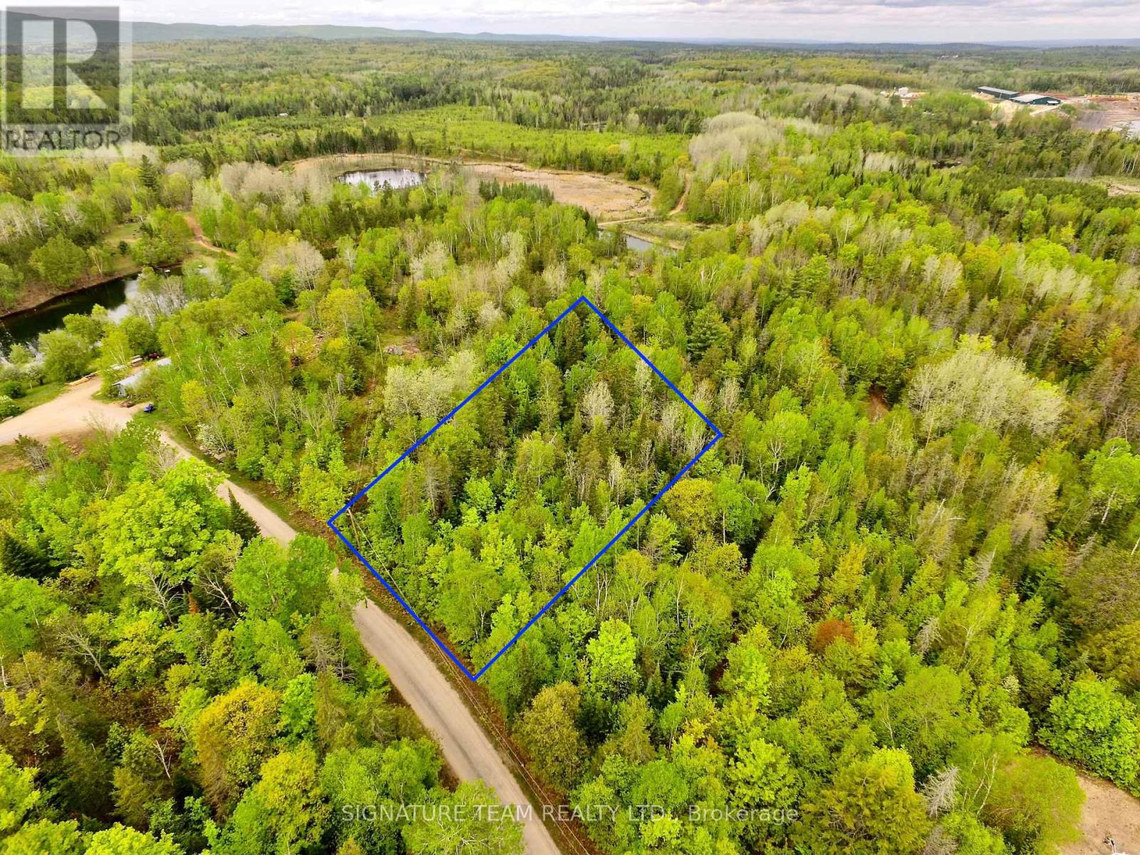 122 Western Drive, Bonnechere Valley, Ontario  K0J 1T0 - Photo 3 - X12467857