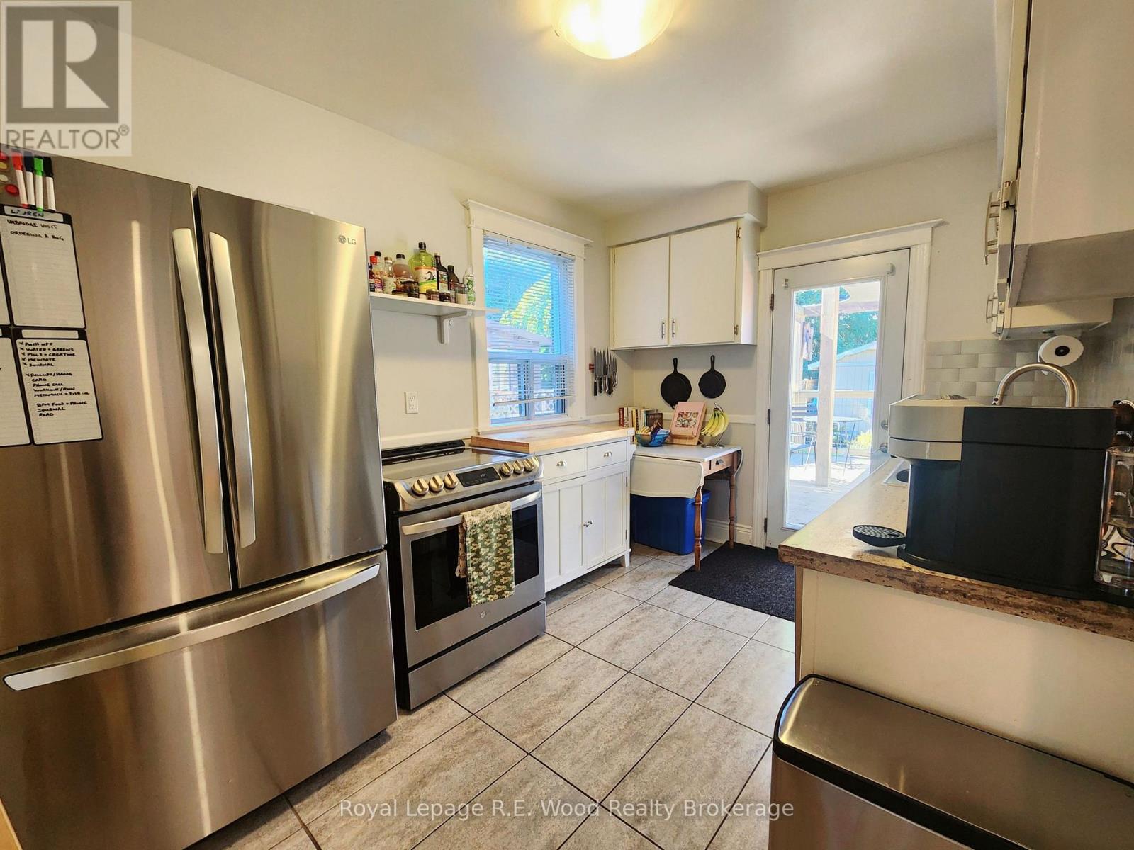 252 Graham Avenue S, Hamilton, Ontario  L8K 2M6 - Photo 8 - X12467903