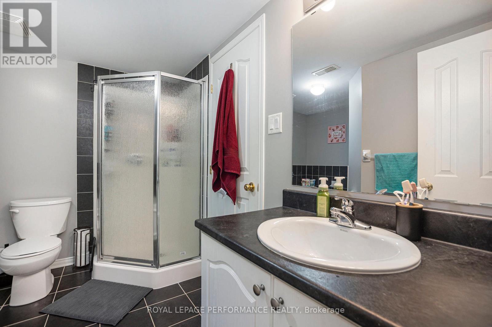 18 - 294 Tivoli Private, Ottawa, Ontario  K2E 0A6 - Photo 13 - X12458406