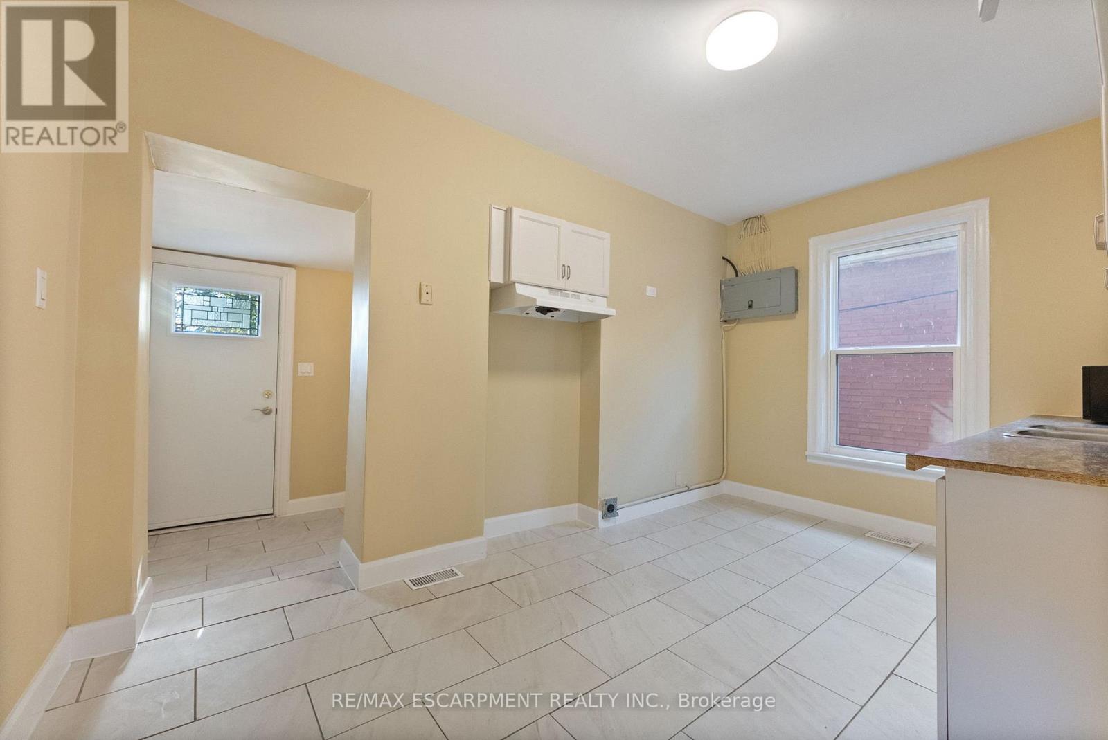 940 Barton Street E, Hamilton, Ontario  L8L 3C5 - Photo 13 - X12467701