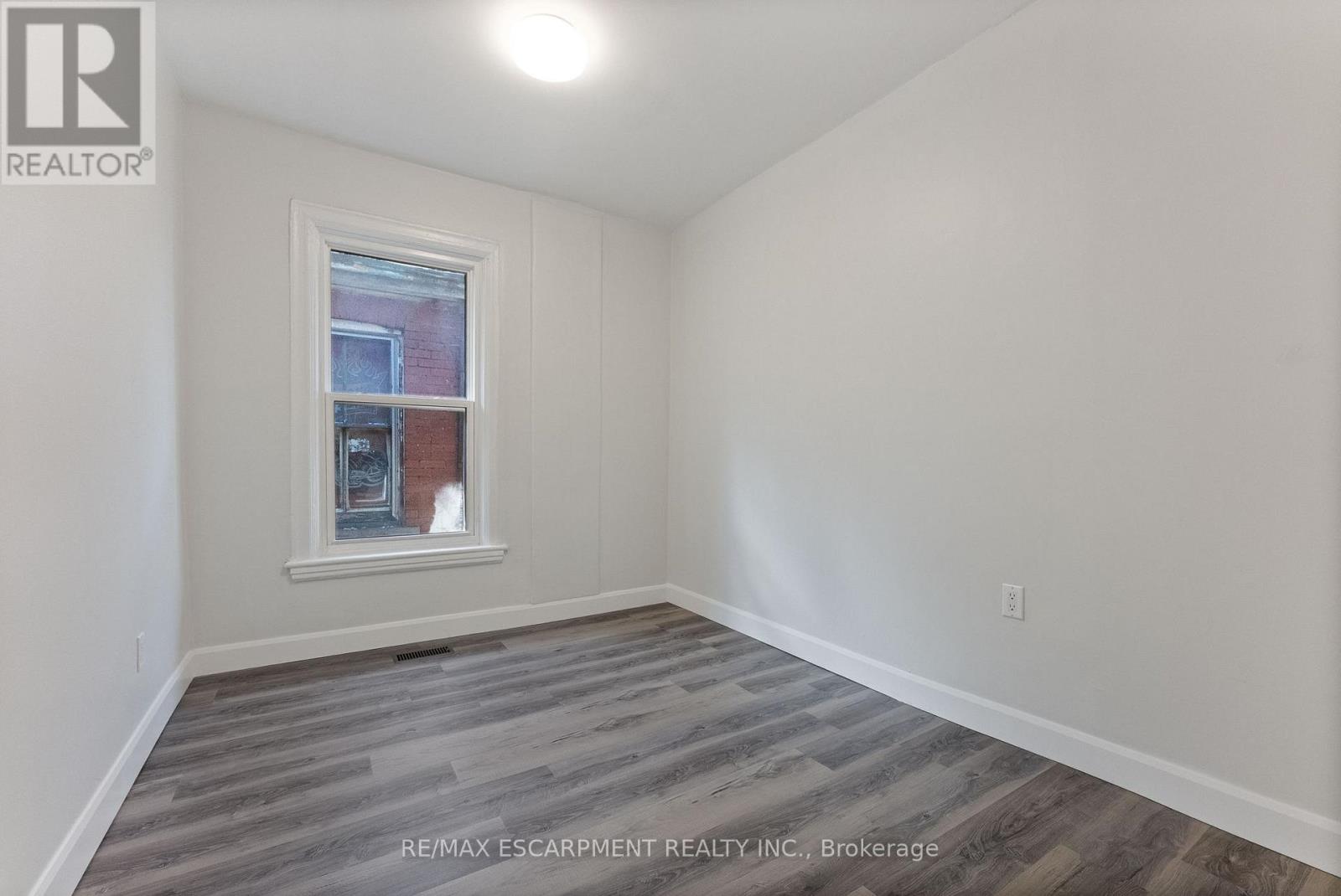 940 Barton Street E, Hamilton, Ontario  L8L 3C5 - Photo 17 - X12467701