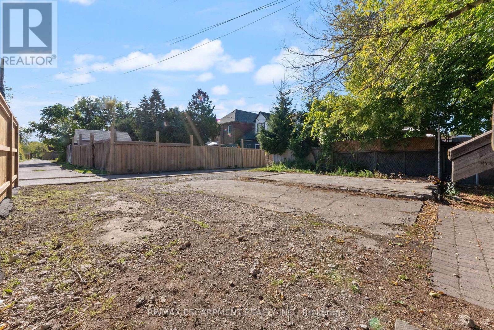 940 Barton Street E, Hamilton, Ontario  L8L 3C5 - Photo 25 - X12467701