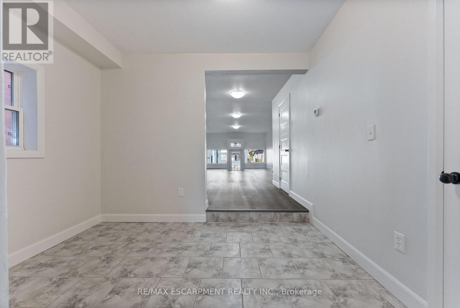 940 Barton Street E, Hamilton, Ontario  L8L 3C5 - Photo 9 - X12467701