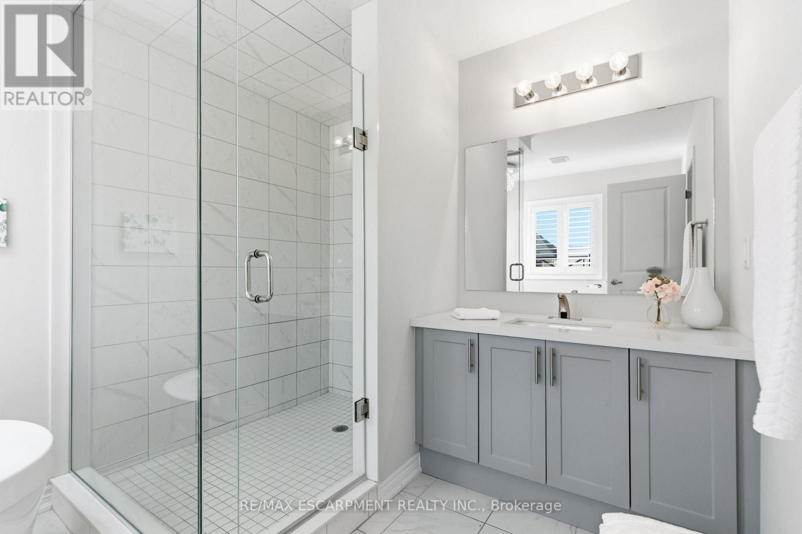 18 Mia Drive, Hamilton, Ontario  L9B 0K1 - Photo 24 - X12467721