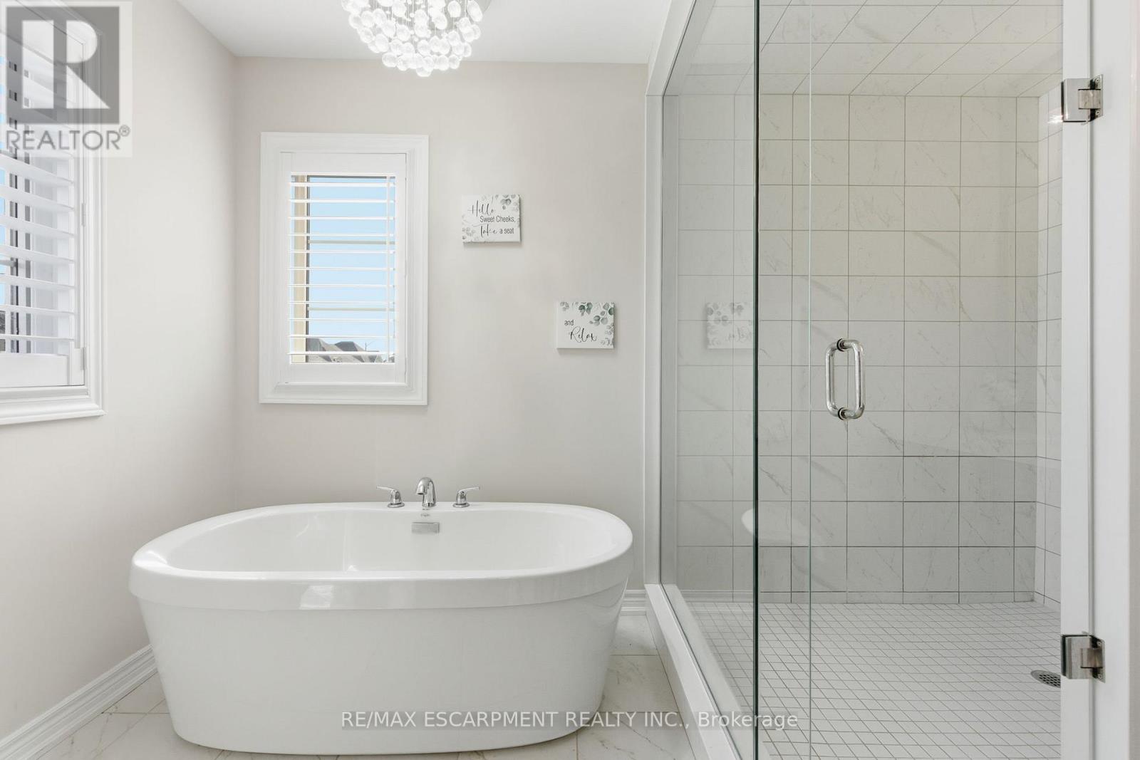 18 Mia Drive, Hamilton, Ontario  L9B 0K1 - Photo 25 - X12467721