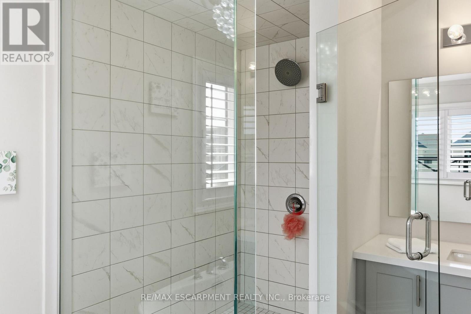 18 Mia Drive, Hamilton, Ontario  L9B 0K1 - Photo 26 - X12467721