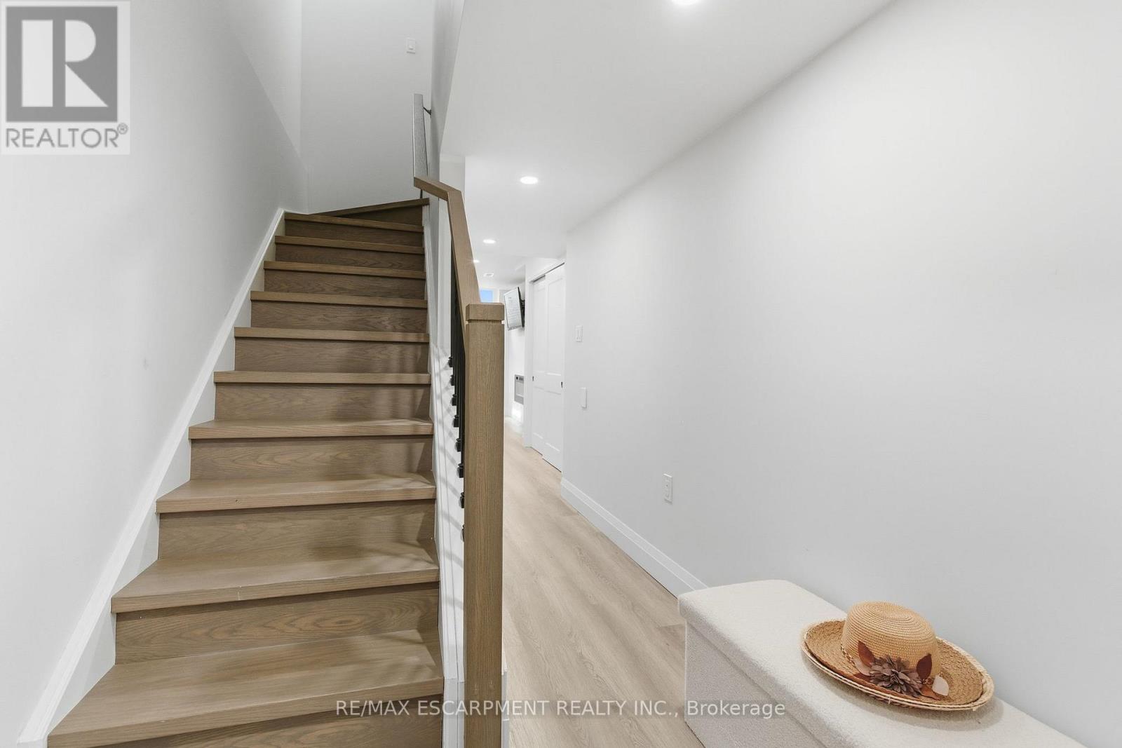 18 Mia Drive, Hamilton, Ontario  L9B 0K1 - Photo 27 - X12467721